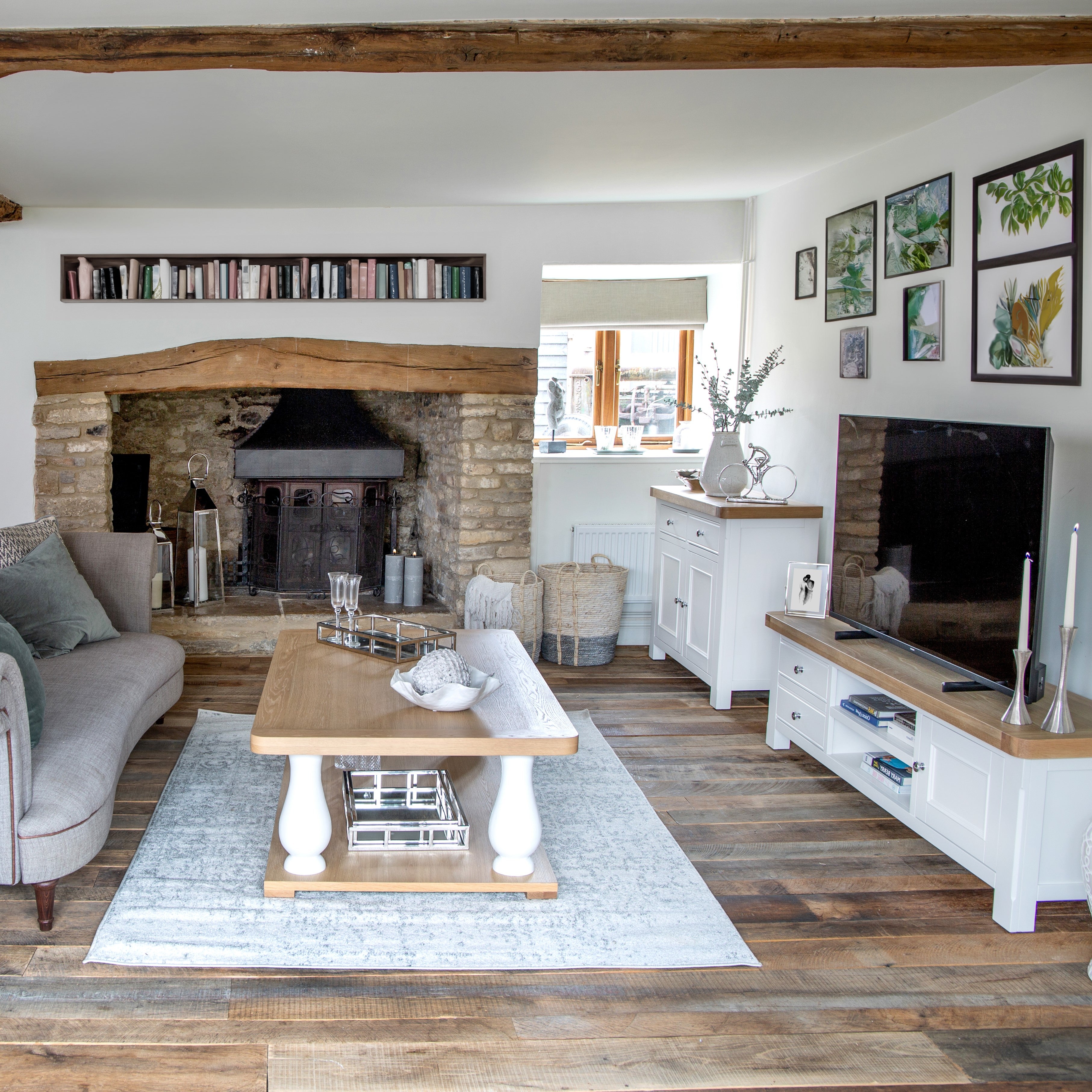 Country Living, White Painted & Oak - Extra Large TV Unit TOP
