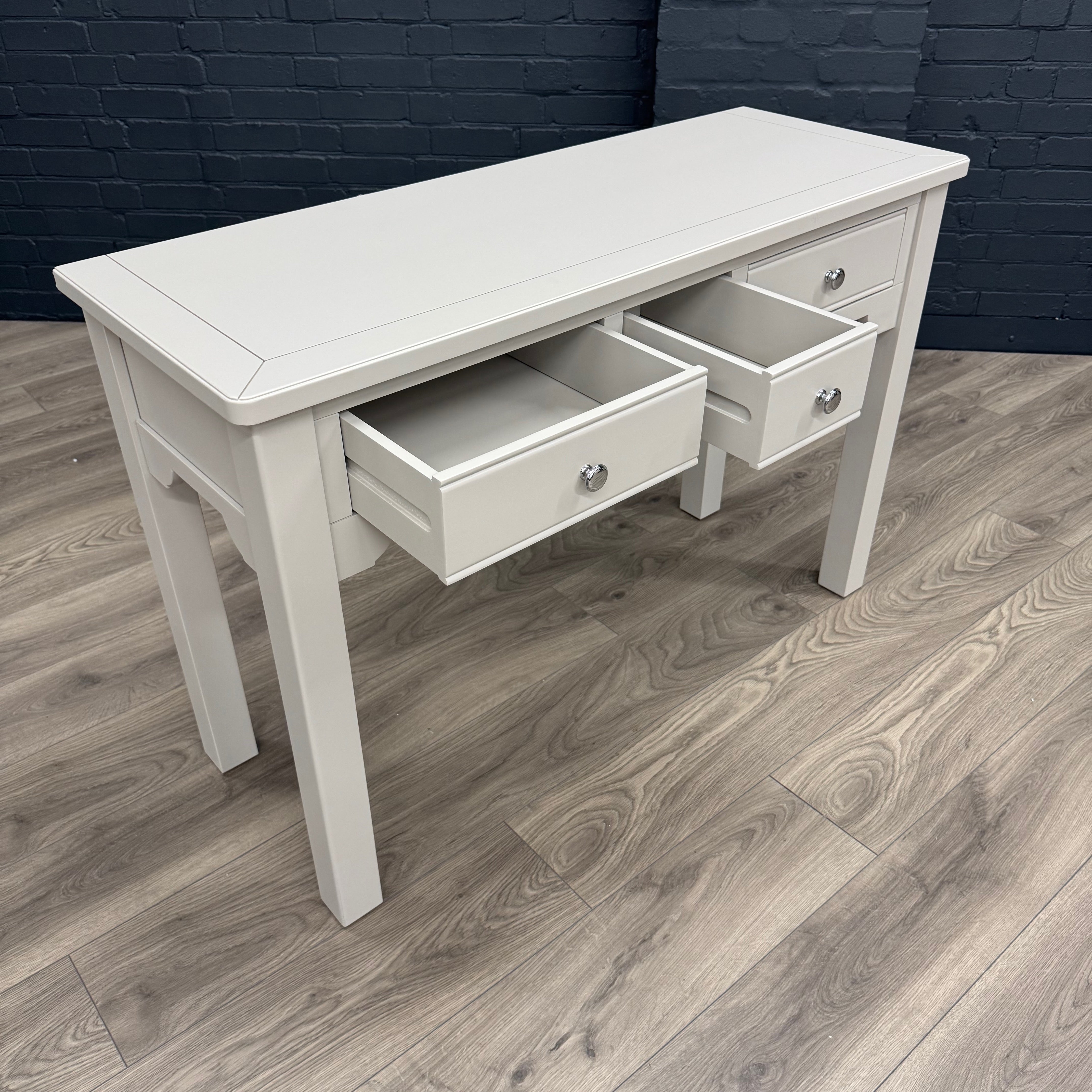 Berkeley Ladies Dressing Table