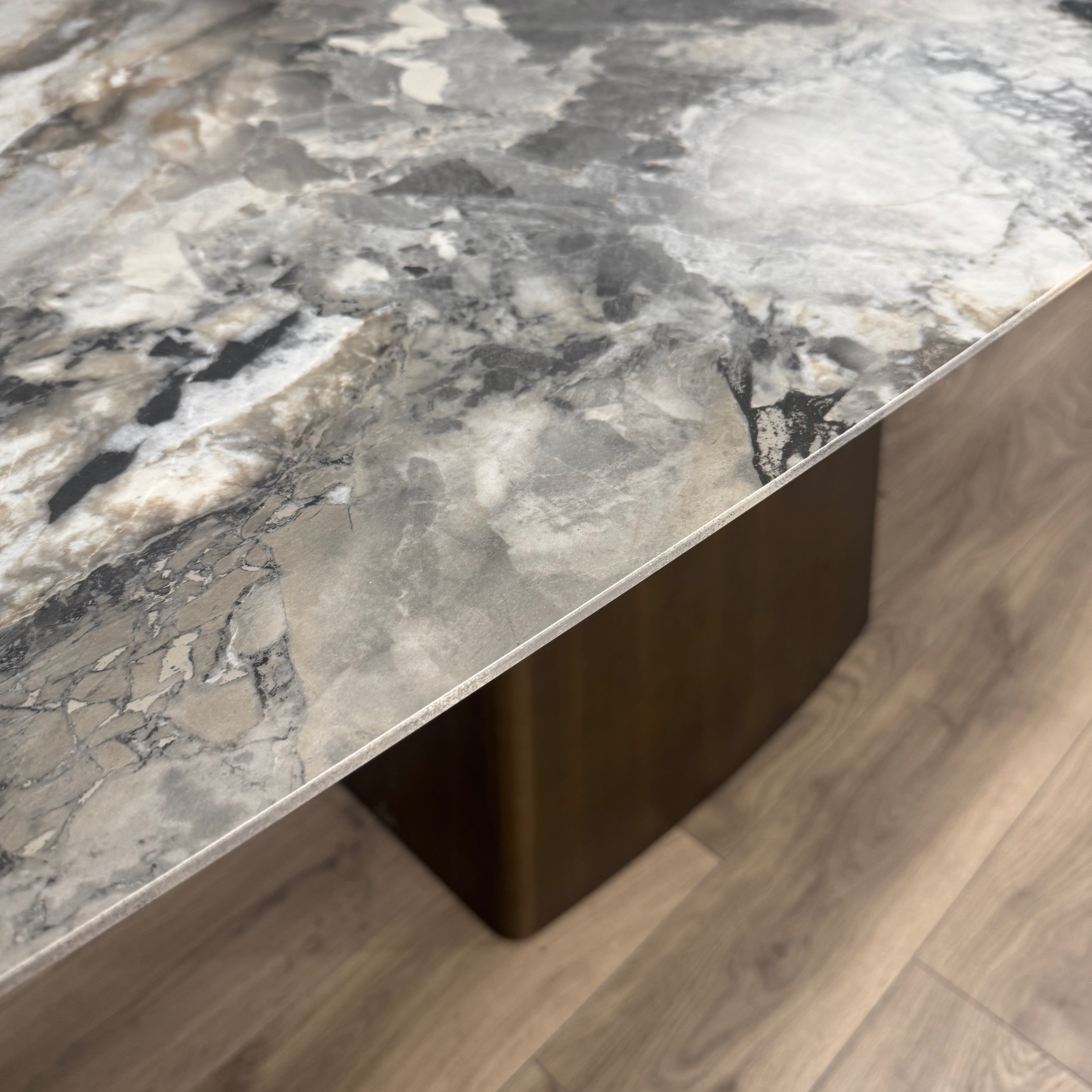 Chicago 1.8m Dining Table