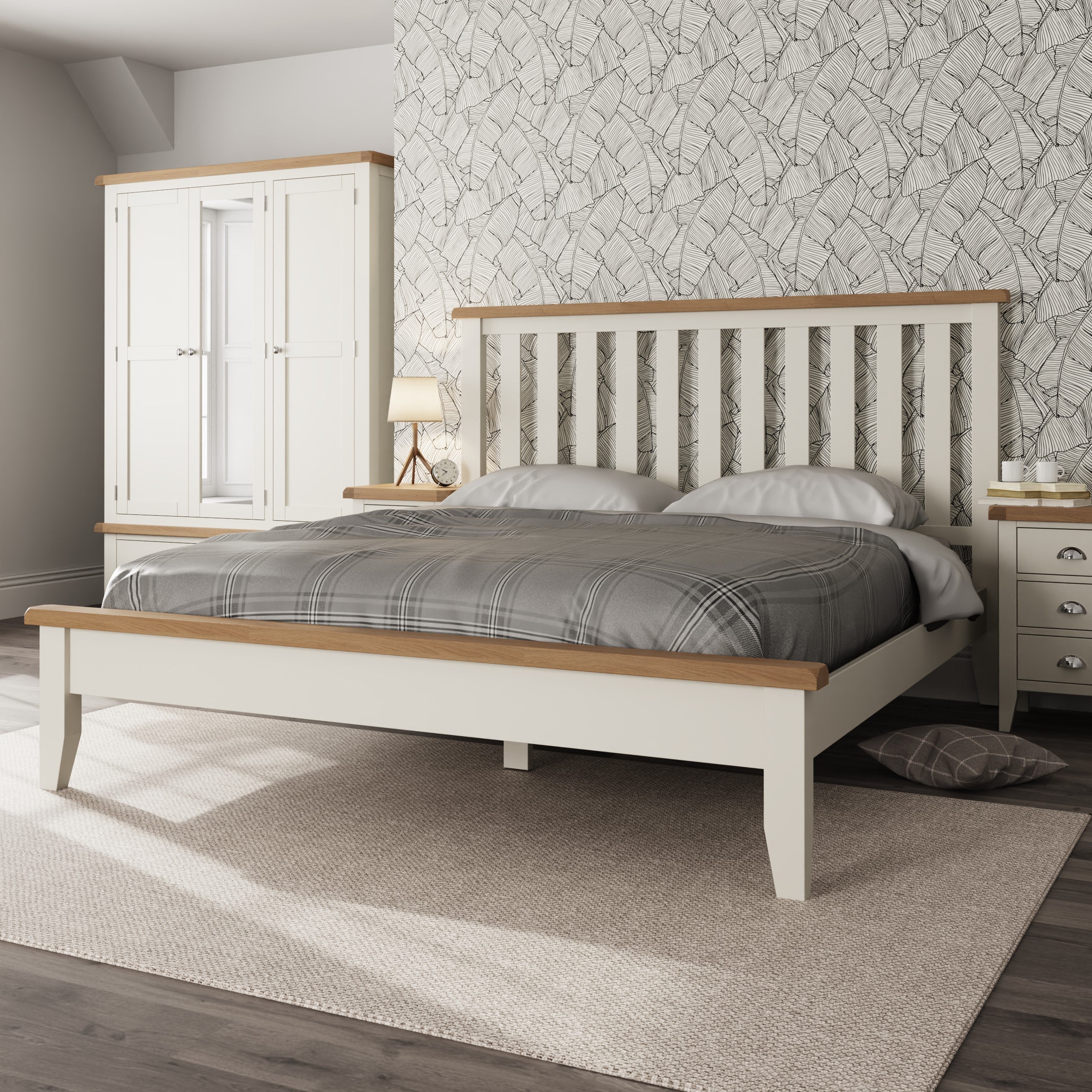 Cotswold White Painted & Oak Bed - 6ft
