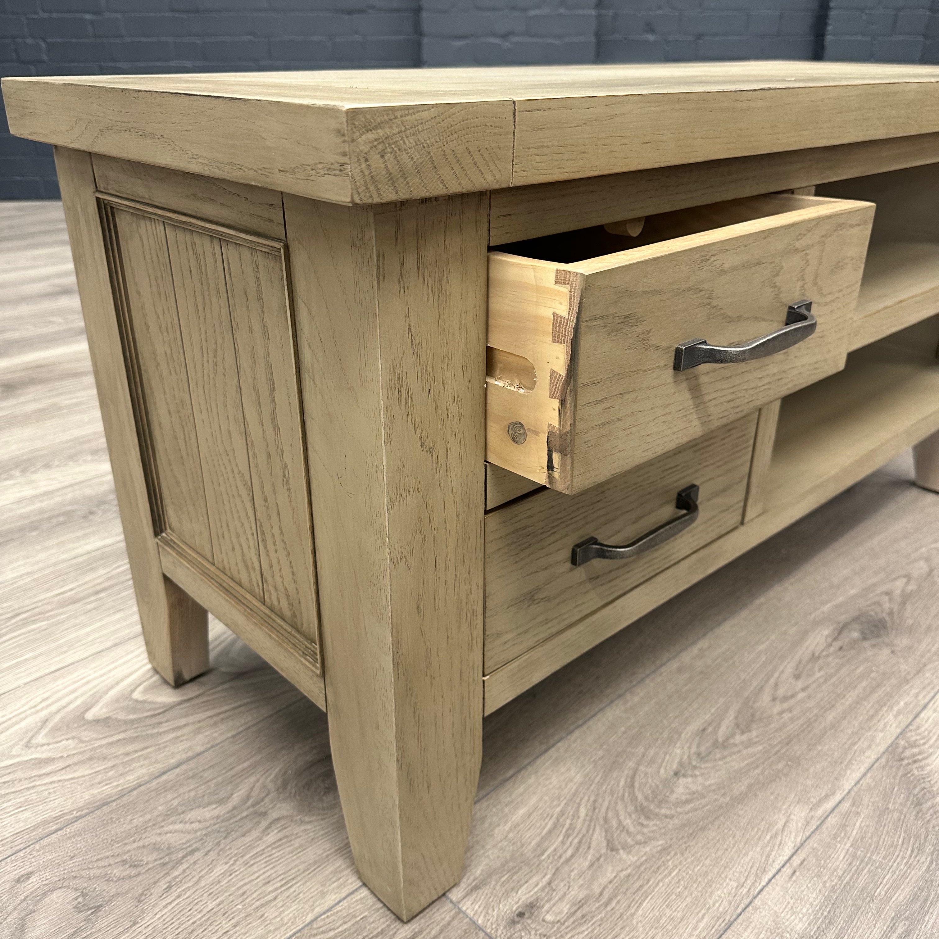 Suffolk Grey Oak - Standard TV Unit (Showroom Clearance)