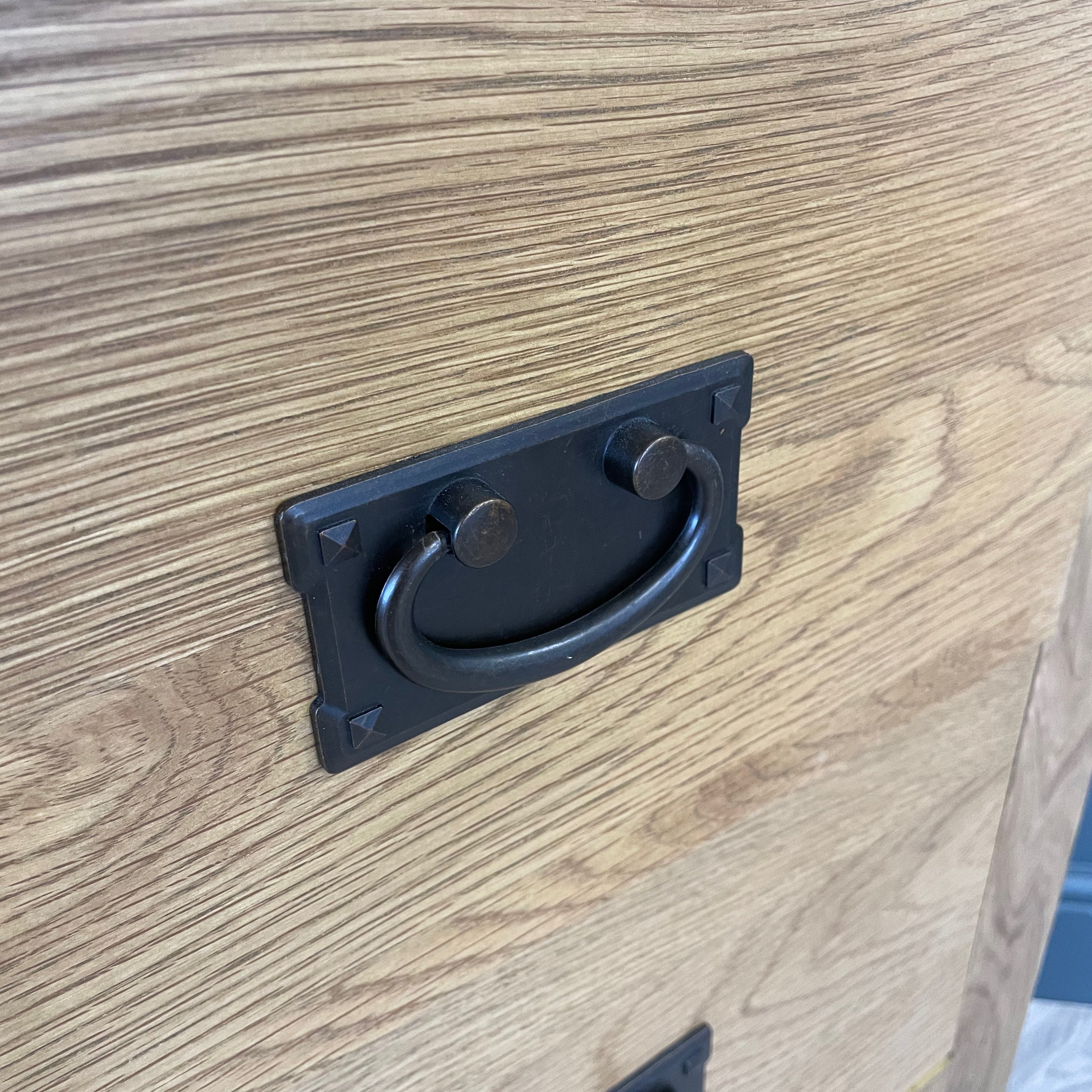 Oakdale Oak - 4 Drawer Narrow Chest