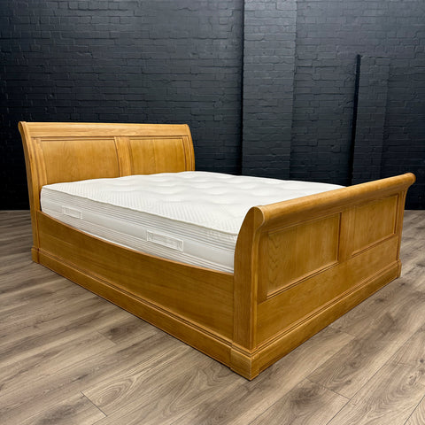 5ft BED & MATTRESS - Southwold Premium Oak Sleigh Bed + 1000 Pocket Mattress (Showroom Clearance)