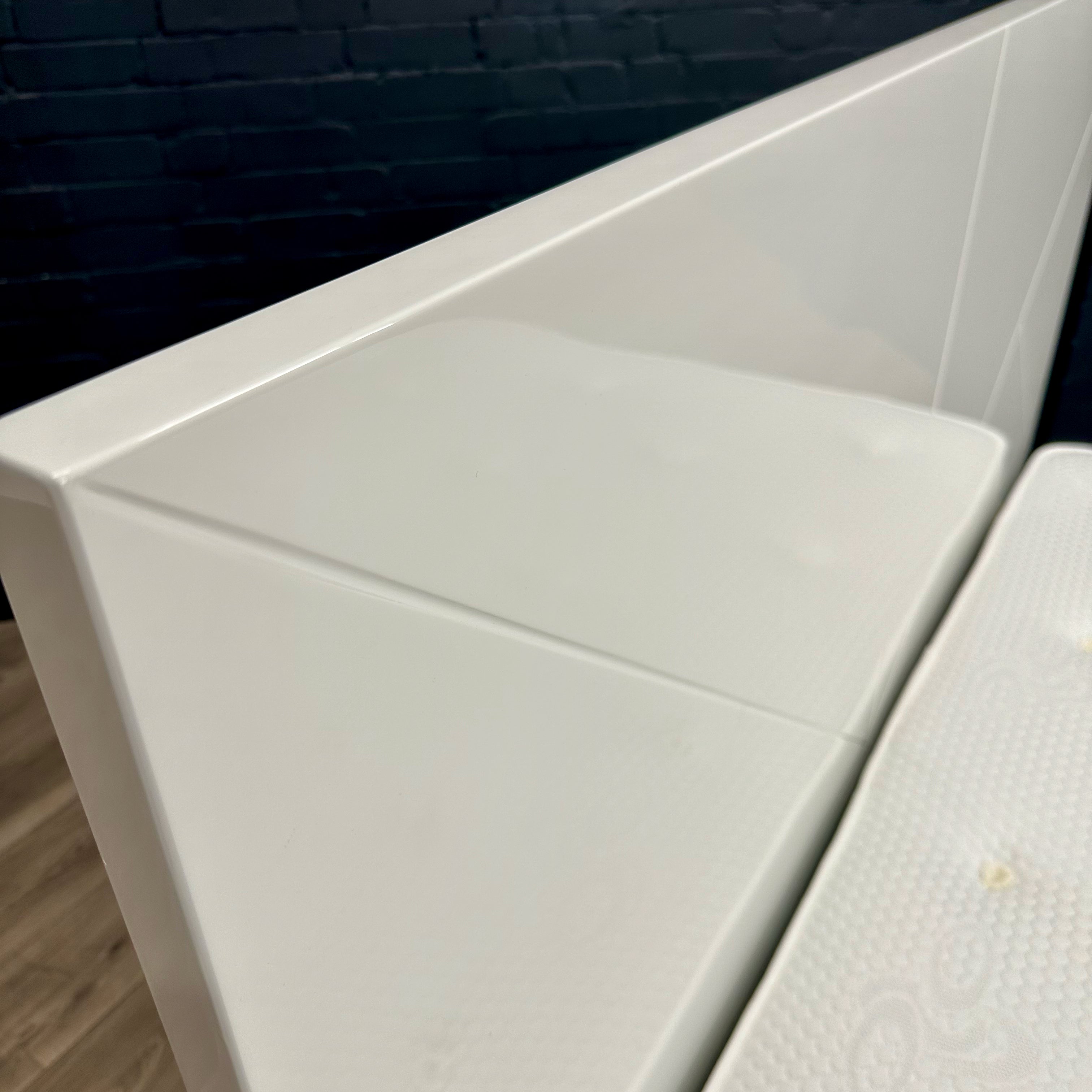 Arezzo Gloss White Bedframe - 5ft Kingsize