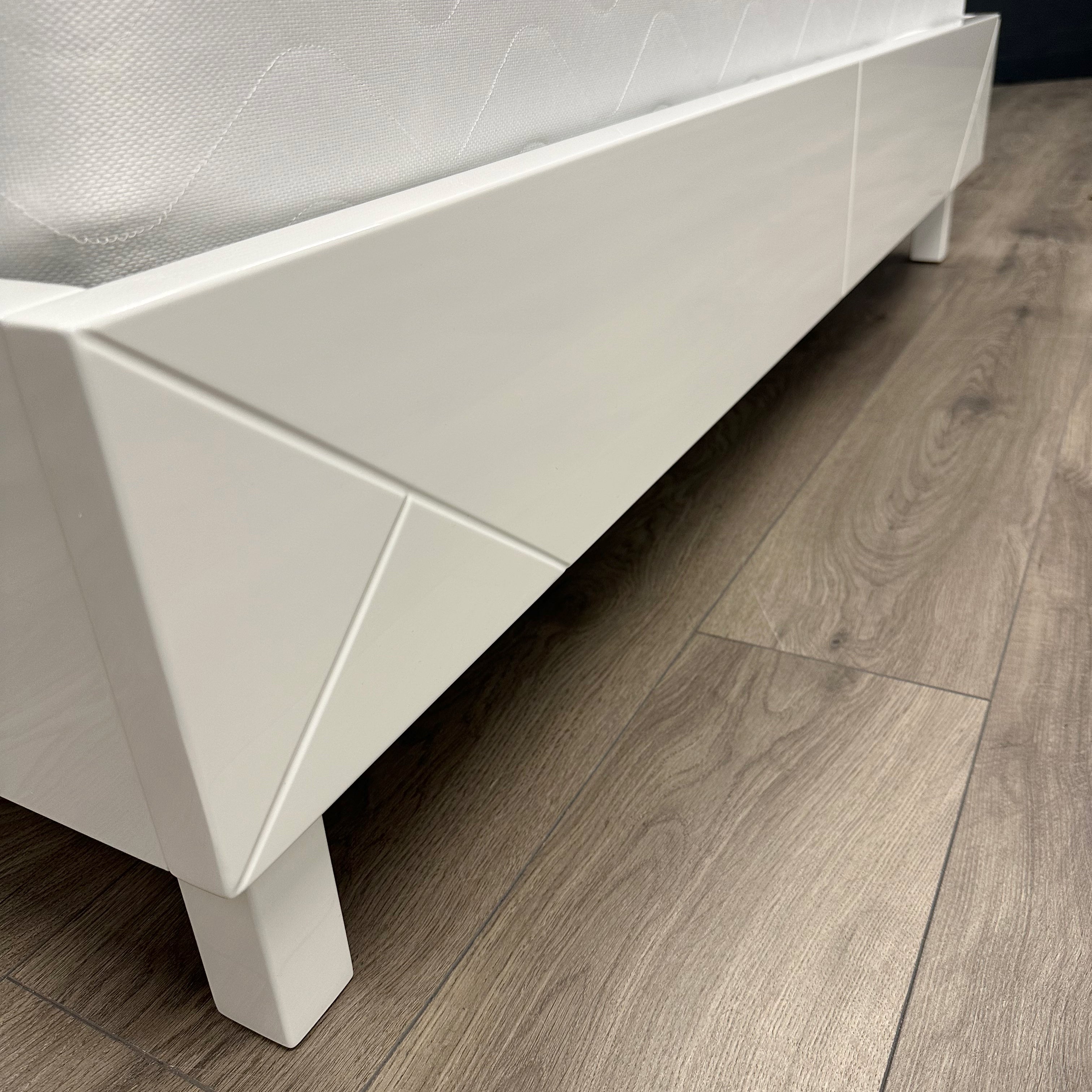 Arezzo Gloss White Bedframe - 5ft Kingsize