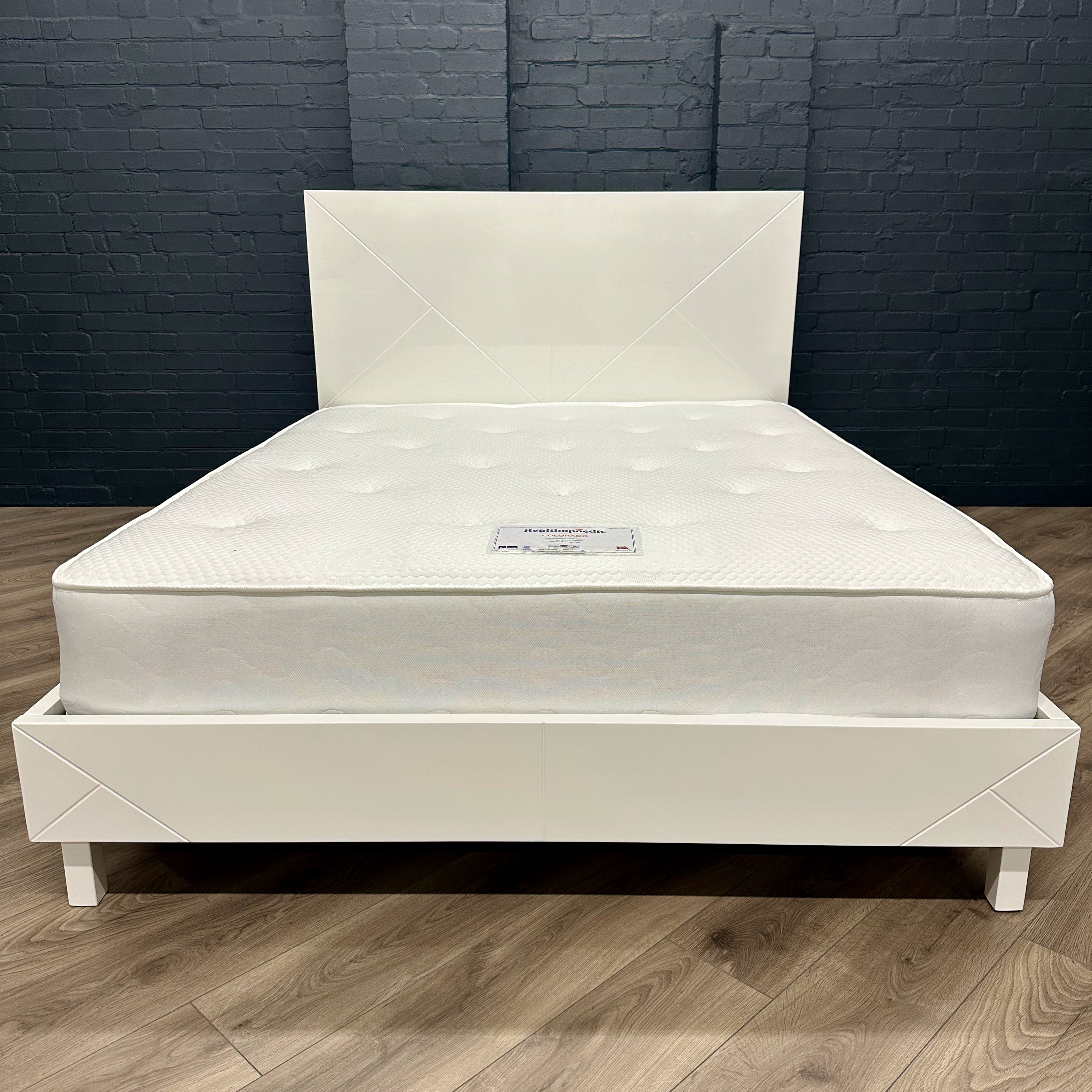 Arezzo Gloss White Bedframe - 5ft Kingsize
