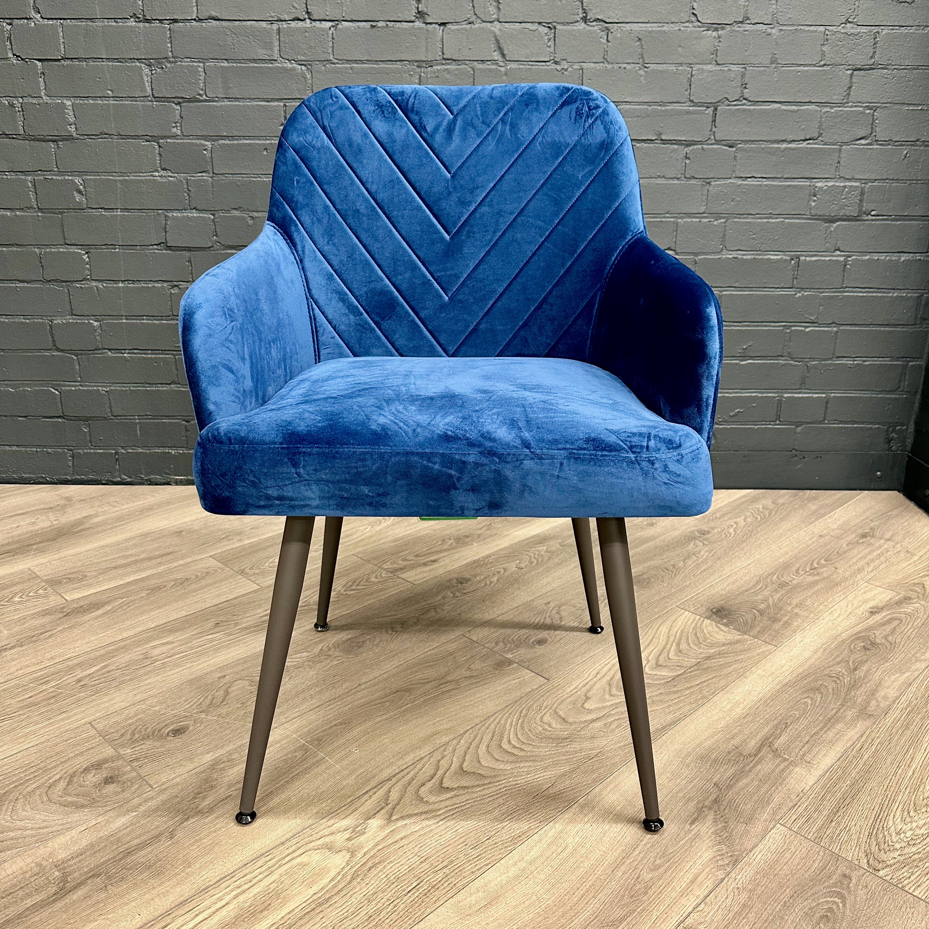 Retro Carver Wide Dining Chair - Blue Velvet