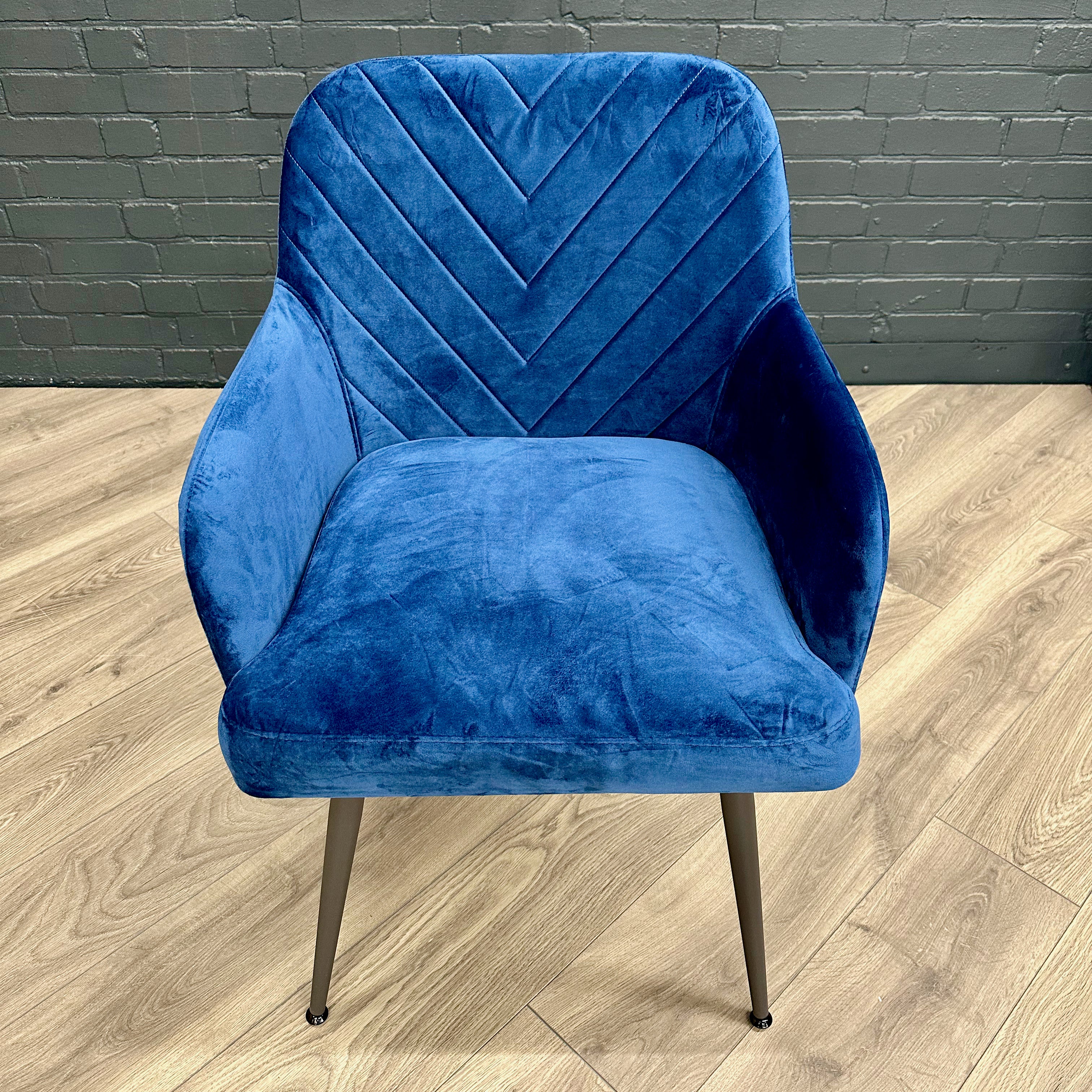 Retro Carver Wide Dining Chair - Blue Velvet