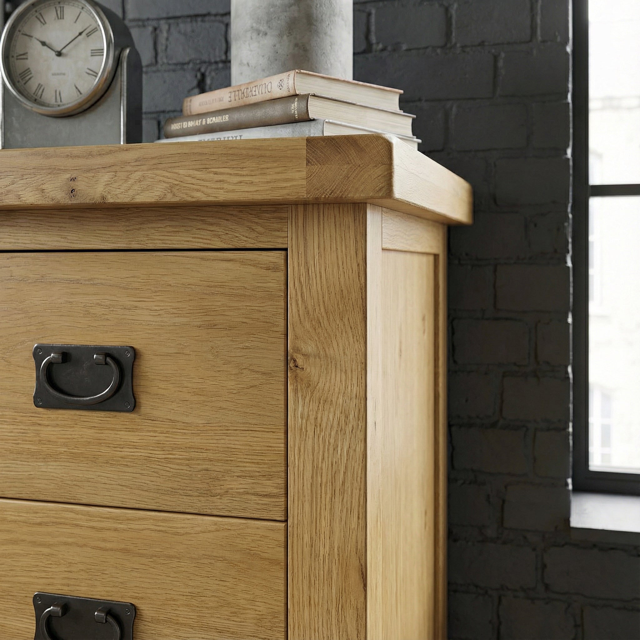 Oakdale Oak - 4 Drawer Narrow Chest