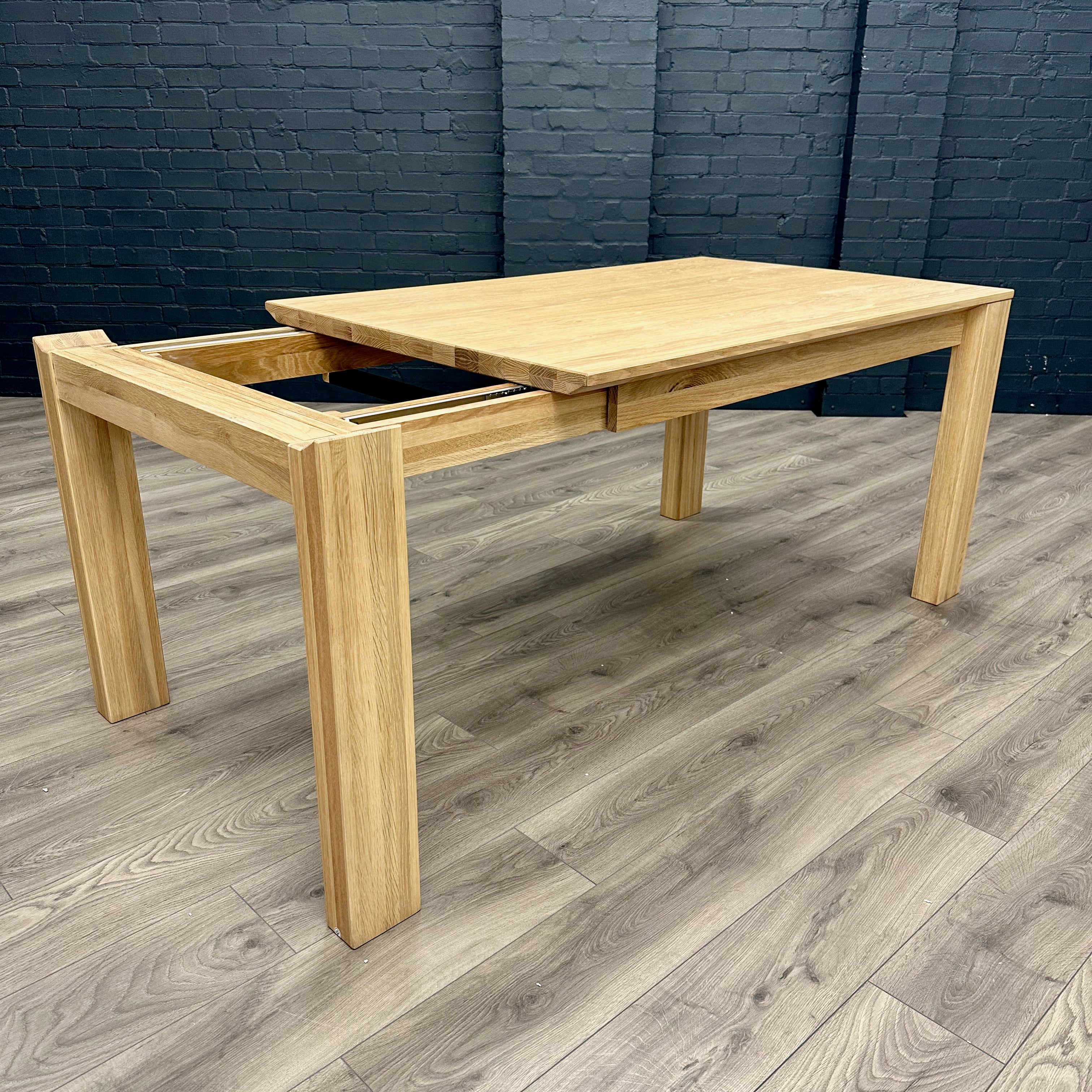 Oslo Premium Oak - Extending Dining Table, PLUS 6x Luxury Chairs