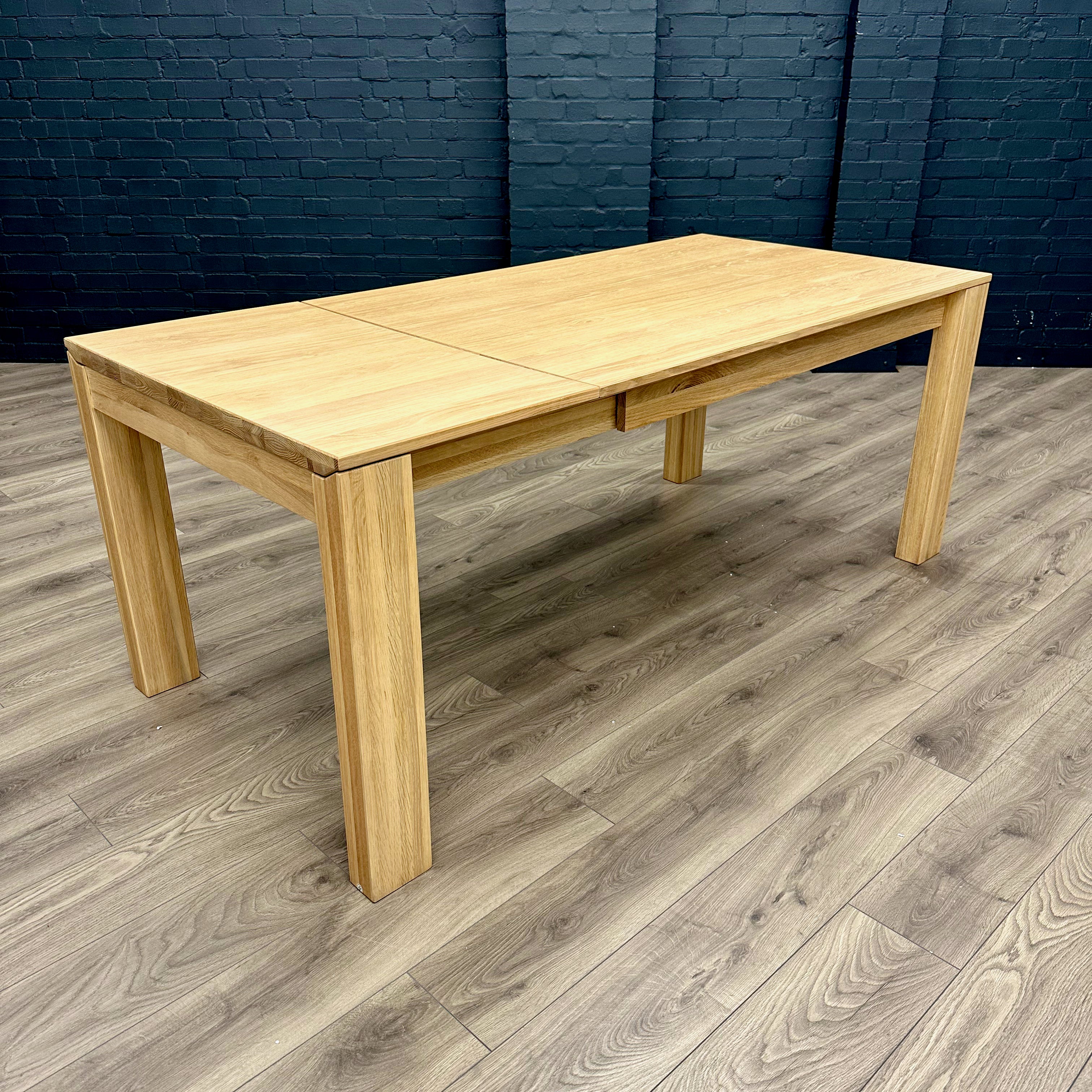 Oslo Premium Oak - Extending Dining Table, PLUS 6x Luxury Chairs