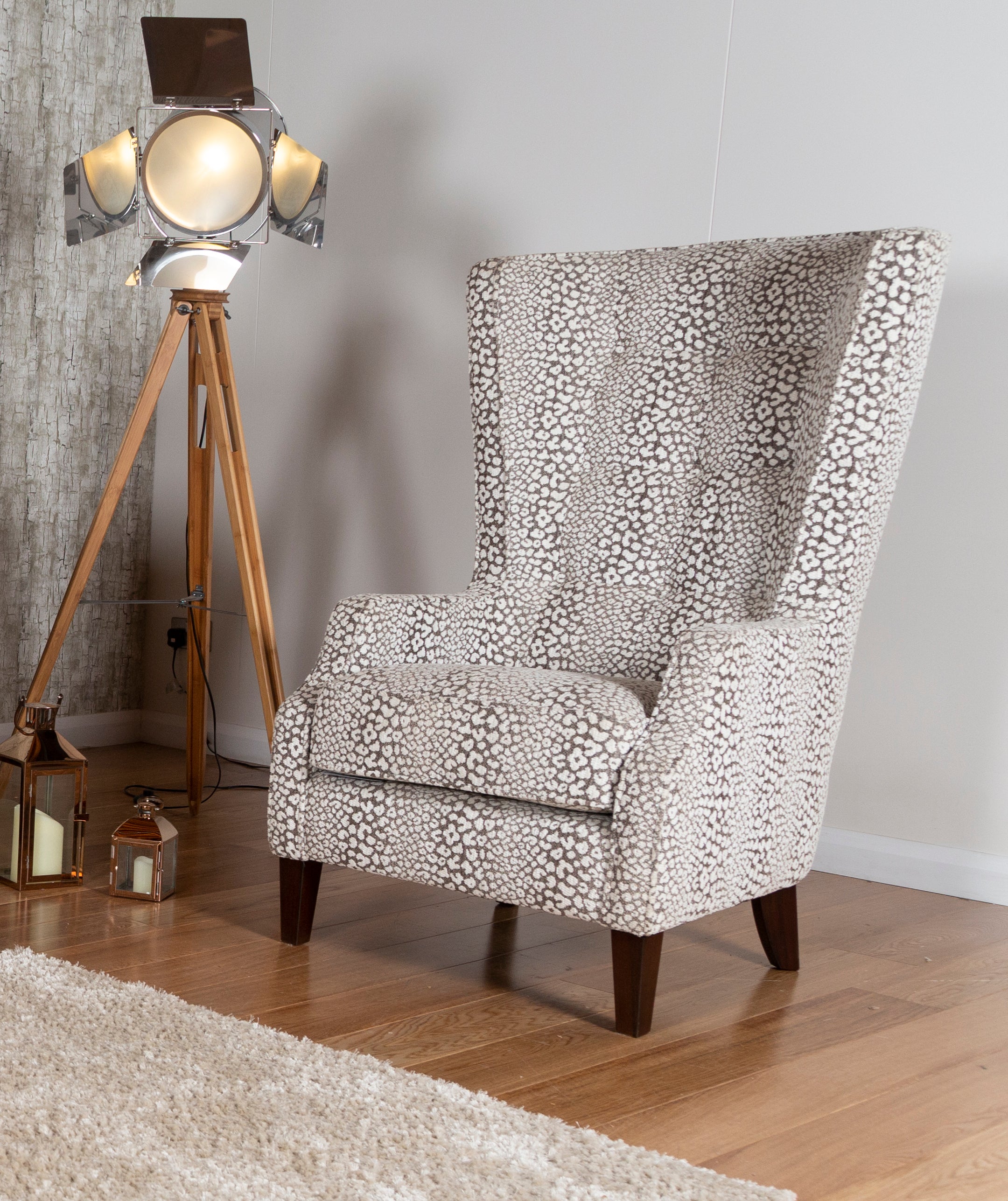 Buoyant Accent Throne Chair