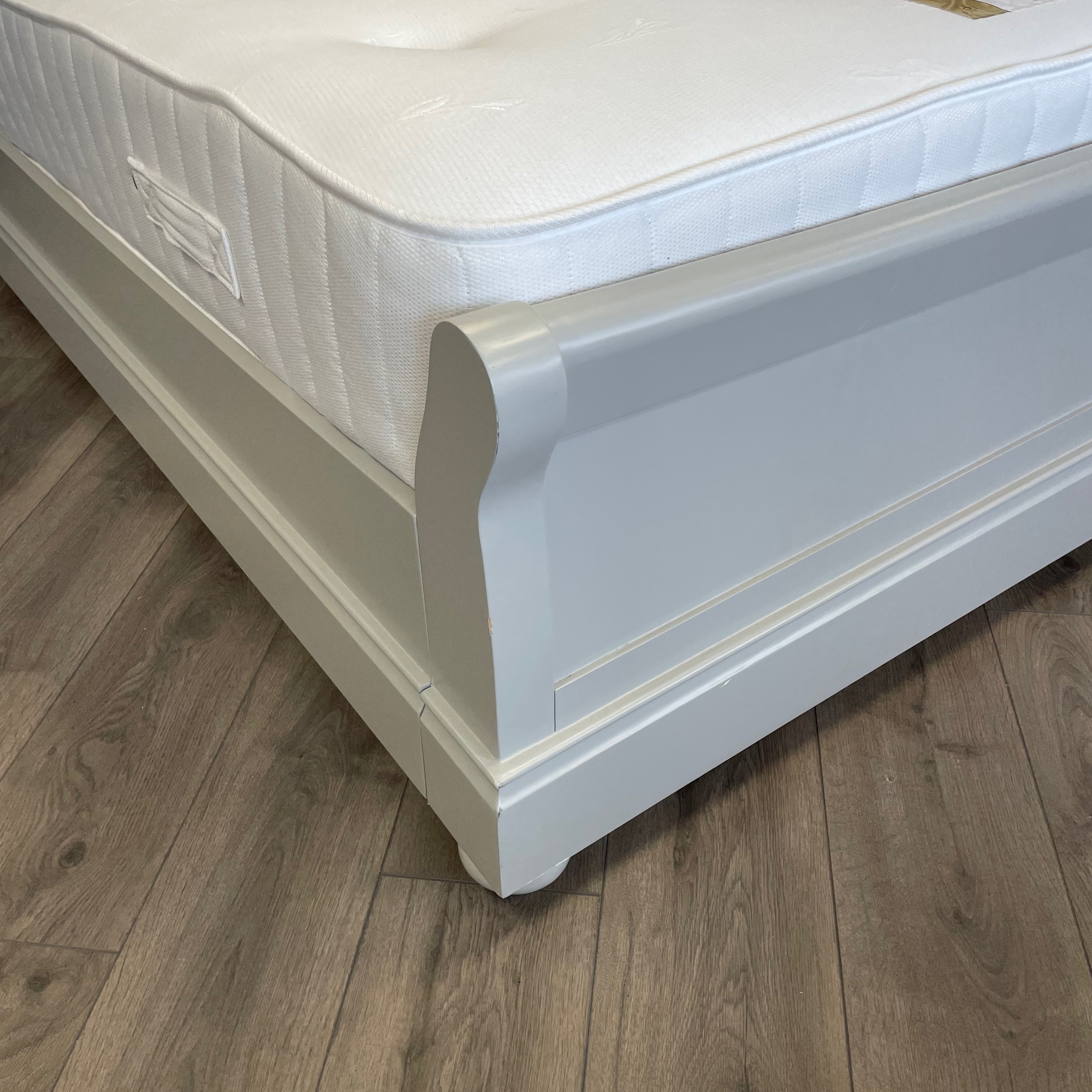 Chalford Grey Painted - Sleigh Bed with Upholstered Headboard (Showroom Clearance)
