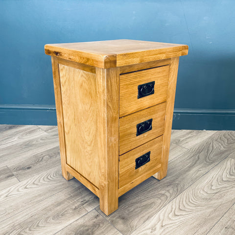 Oakdale Oak - Large 3 Drawer Bedside Cabinet (Showroom Clearance)